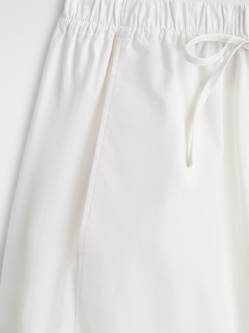 COS White Cotton Poplin Barrel Leg Pull-on Pants - Picture 2 of 9